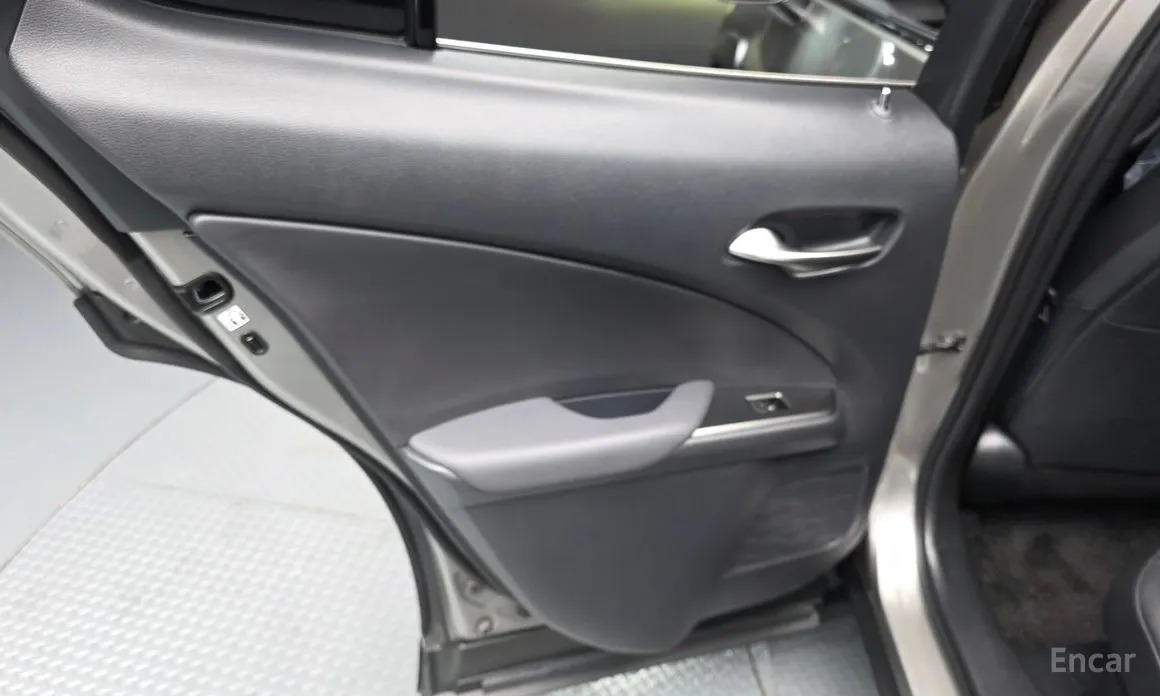 Lexus UX 2024 2.0 2WD