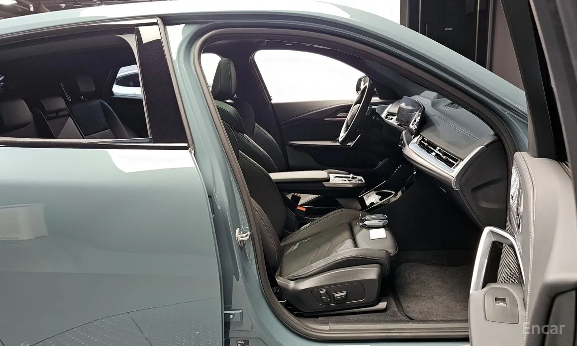 BMW iX2 2025 eDrive 20 M Sport