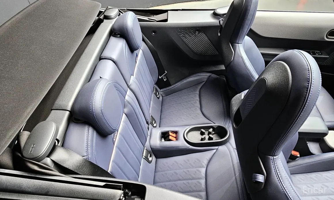 Mini Cooper Convertible 2025 Favoured