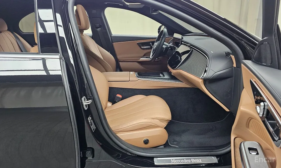 Mercedes-Benz E-Class 2024 E220d 4MATIC Exclusive