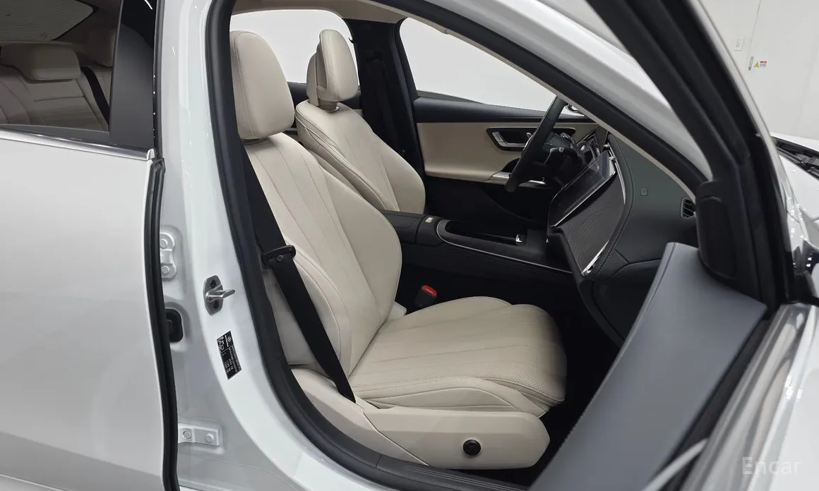Mercedes-Benz E-Class 2024 E200 Avantgarde