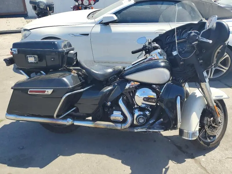 HARLEY-DAVIDSON FL 2014