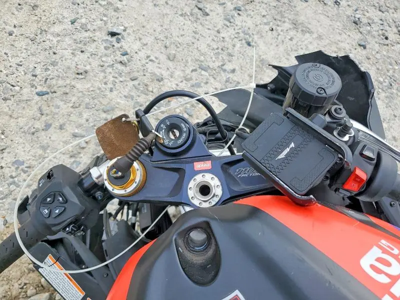 APRILIA MOTORCYCLE 2023