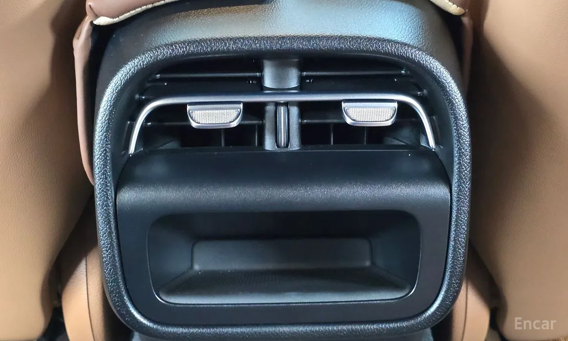 Фото 29 - Mercedes-Benz E-Class
