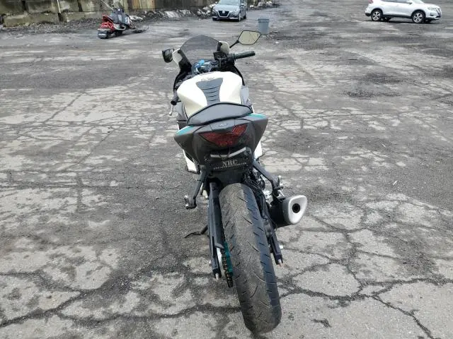 YAMAHA YZF600 2024