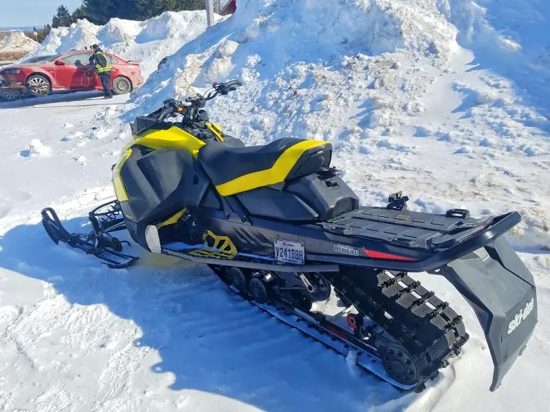 SKI-DOO RENEGADE 2021