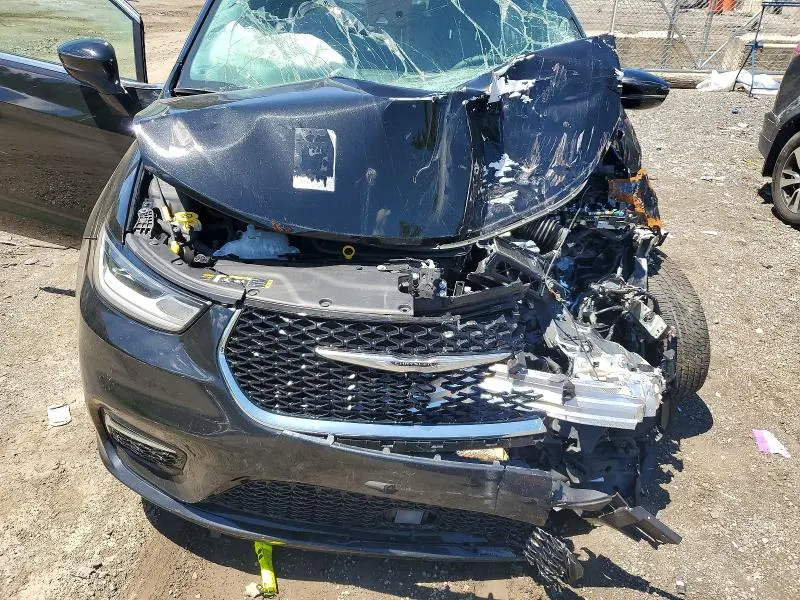 CHRYSLER PACIFICA 2025 VIN 2C4RC1S75SR573922