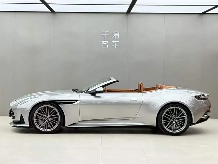 Aston Martin DB12 2023 2023款 4.0T V8 Volante