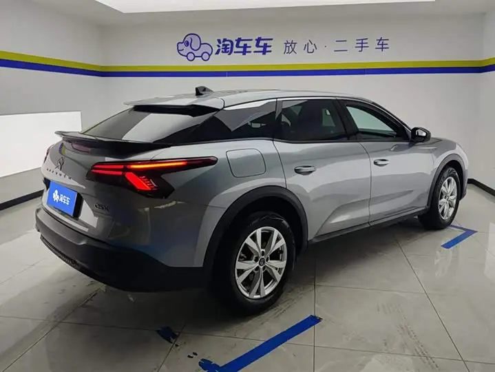 Citroen C5 X 2025 2025款 1.6T 海外版