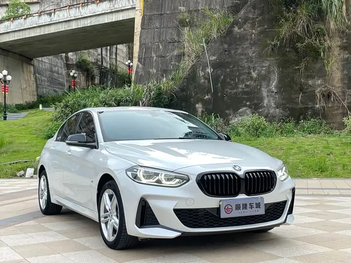 BMW 1 Series 2023 2023款 120i M运动曜夜版