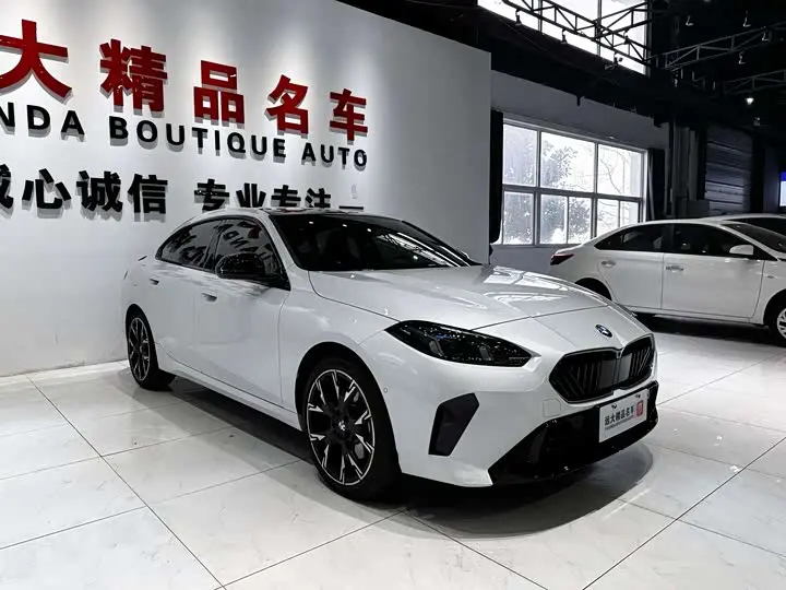 BMW 2 Series 2026 2026款 225L M运动曜夜套装