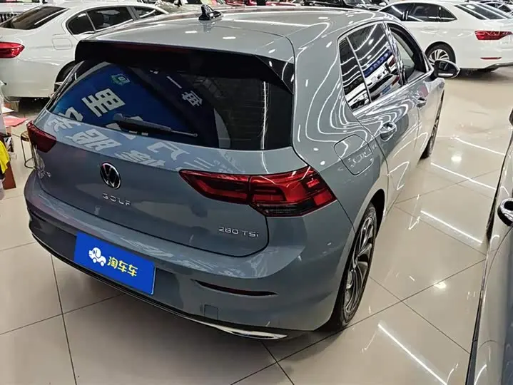 Фото 3 - Volkswagen Golf