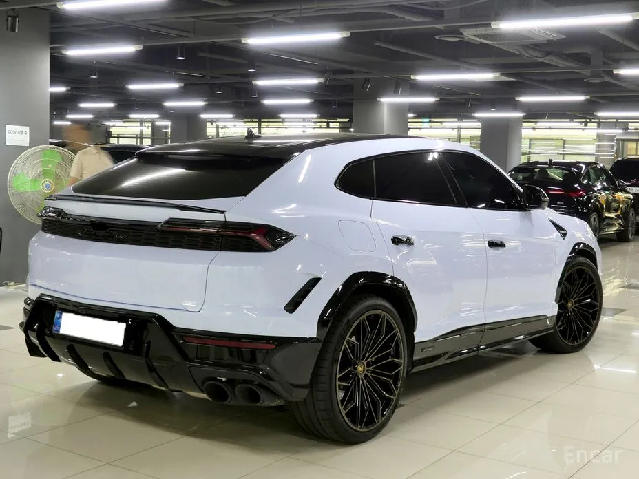 Lamborghini Urus 2018 4.0 V8 SE