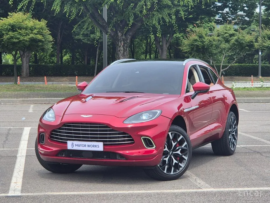 Aston Martin DBX 2020 4.0 V8