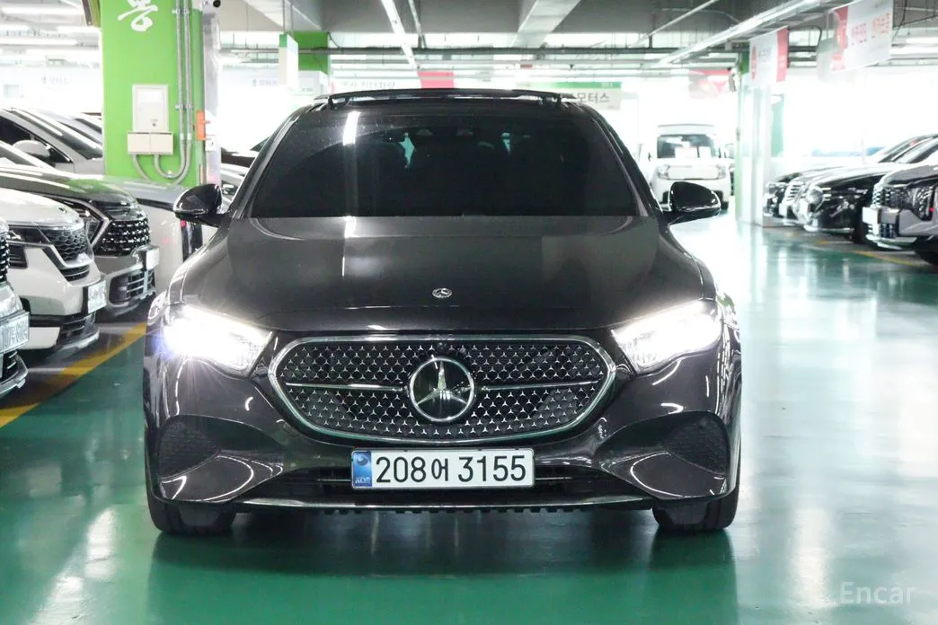 Фото 3 - Mercedes-Benz E-Class