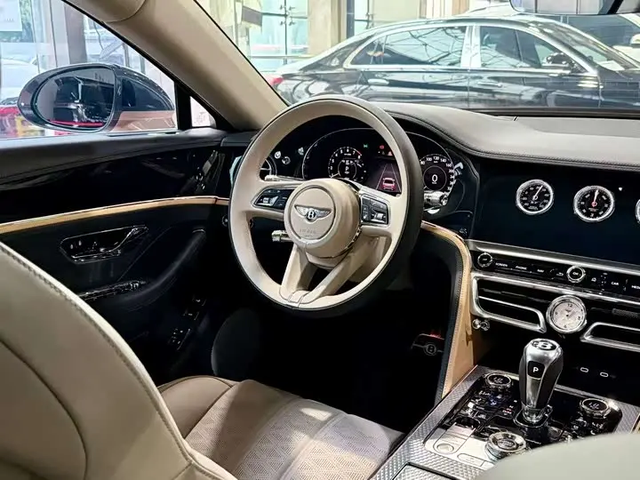 Bentley Flying Spur Hybrid 2026 2026款 4.0T V8 Mulliner
