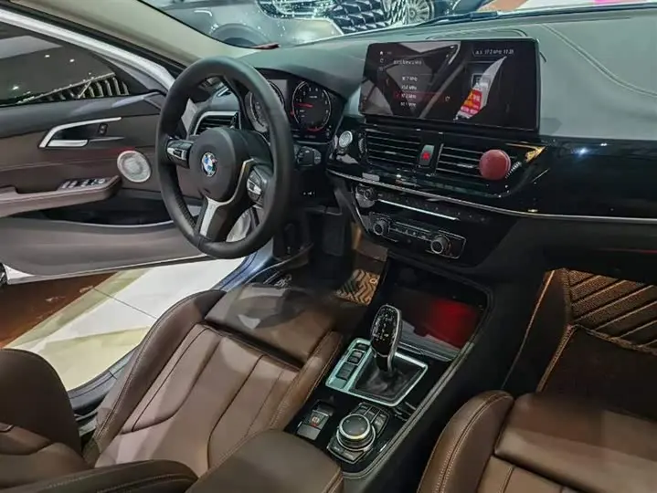 BMW 1 Series 2023 2023款 125i M运动曜夜版