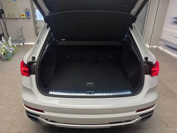 Audi Q3 2024 2024款 35 TFSI 时尚动感型
