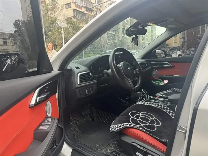 BMW 1 Series 2023 2023款 125i M运动曜夜版