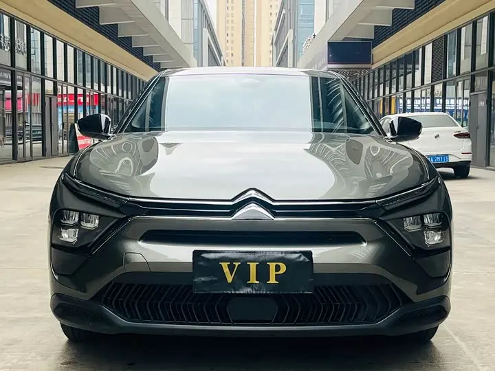 Citroen C5 X 2025 2025款 1.6T 海外版