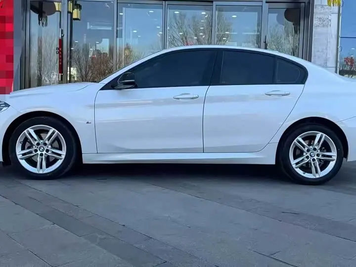 BMW 1 Series 2023 2023款 120i M运动曜夜版