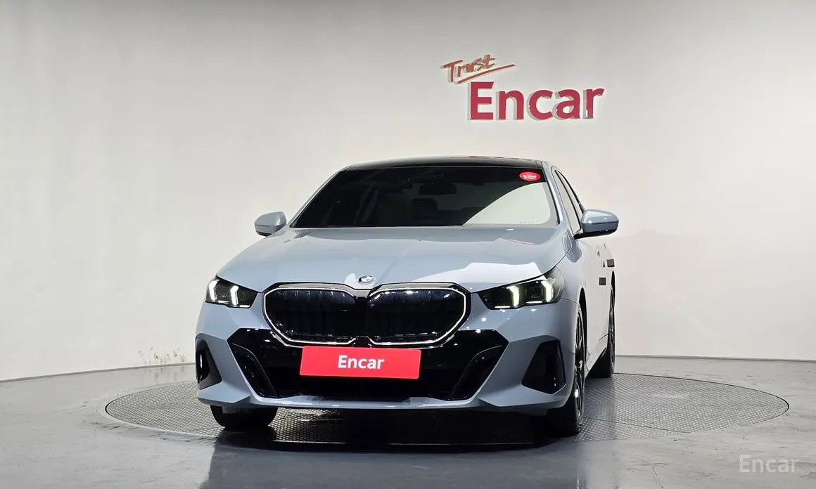 Фото 3 - BMW 5 Series