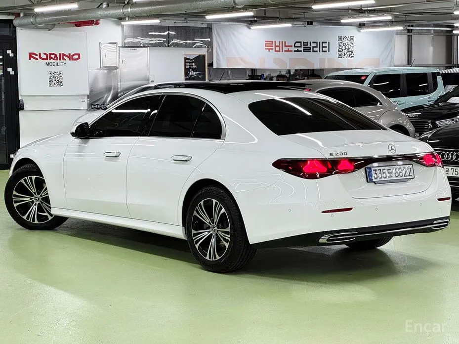 Mercedes-Benz E-Class 2024 E200 Avantgarde