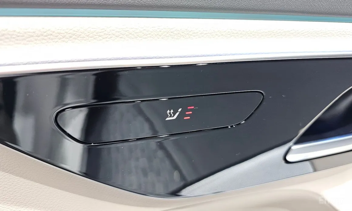 Mercedes-Benz E-Class 2024 E300 4MATIC Exclusive