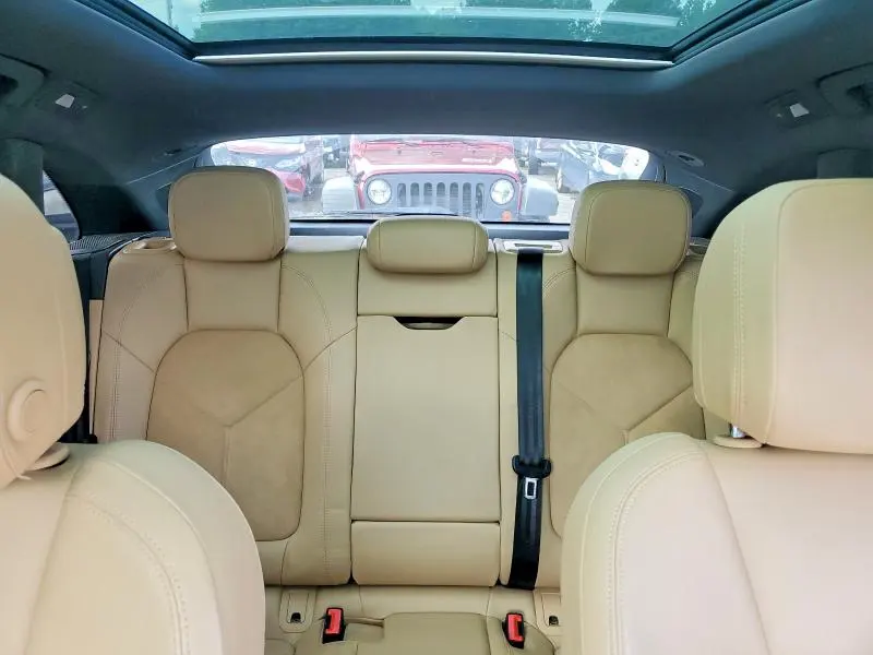 PORSCHE MACAN 2018 VIN WP1AA2A58JLB10249