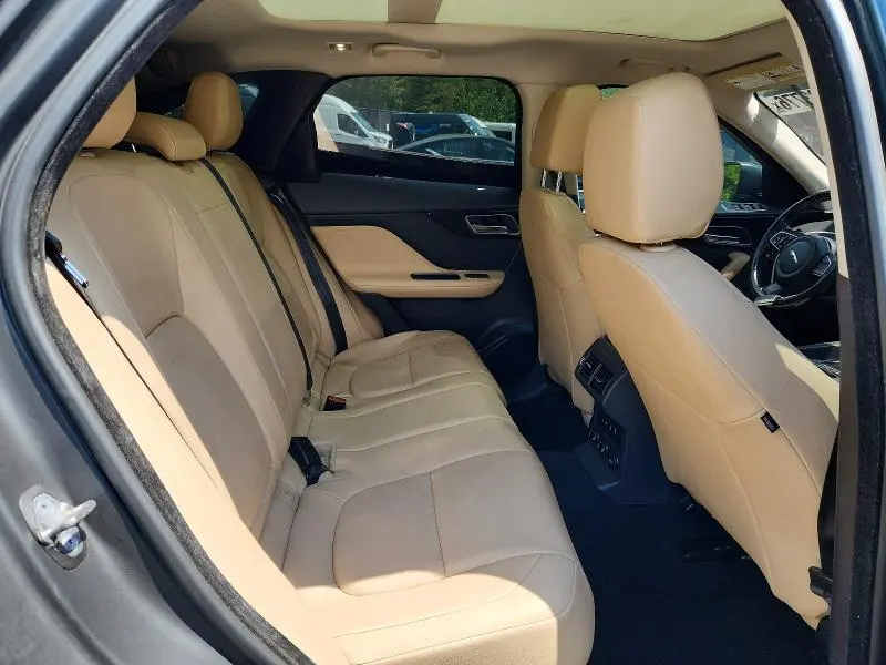 JAGUAR F-PACE 2017 VIN SADCJ2BV1HA883924