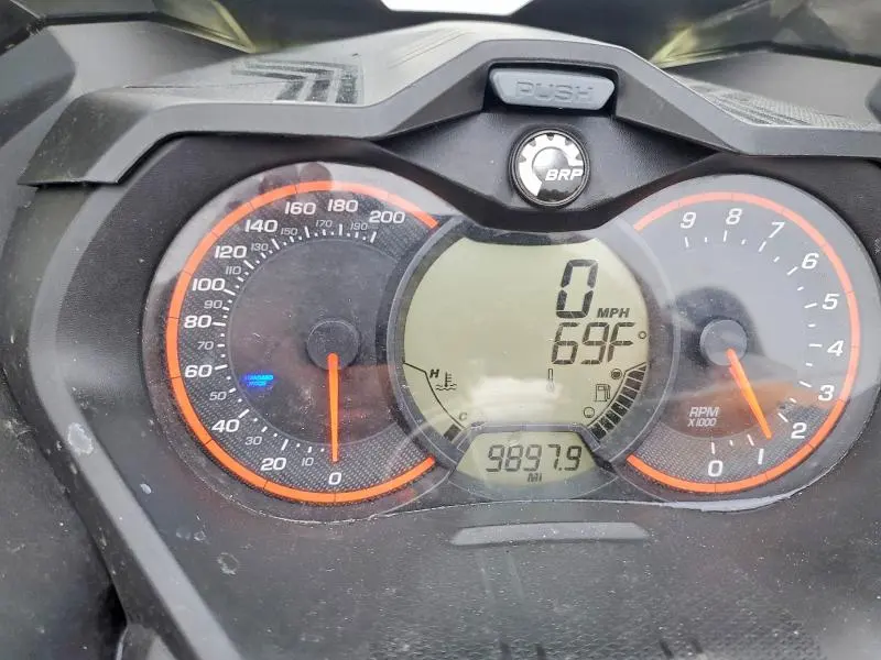 SKI-DOO RENEGADE 2019