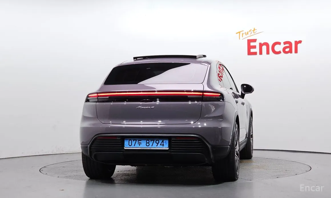 Porsche Macan 2024 Base 4
