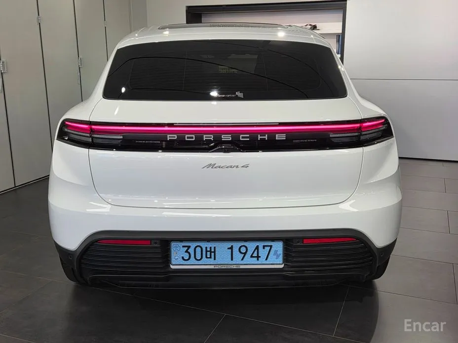 Porsche Macan 2024 Base 4