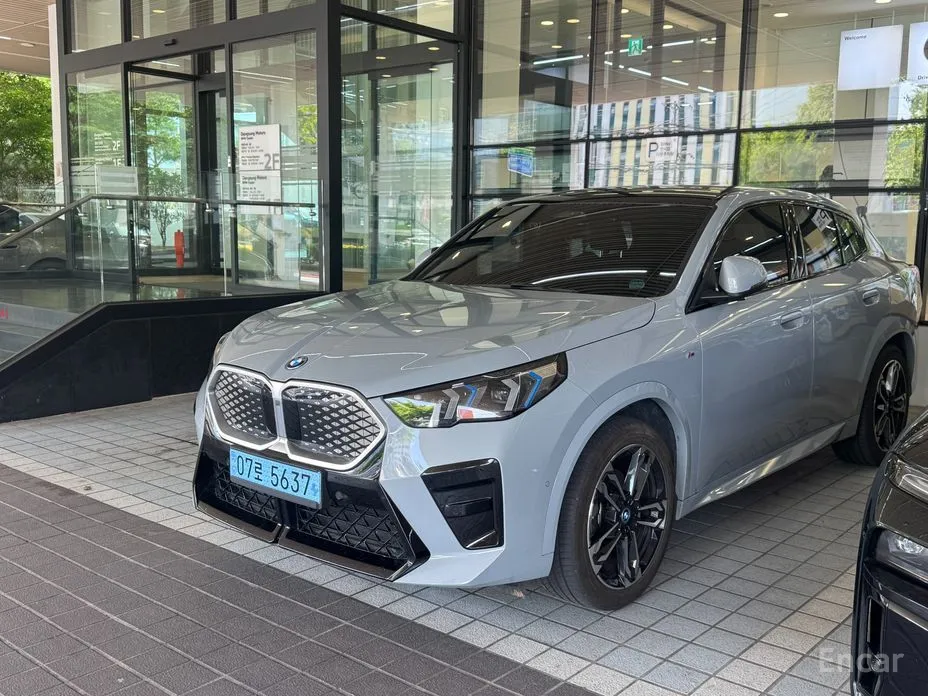 BMW iX2 2025 eDrive 20 M Sport