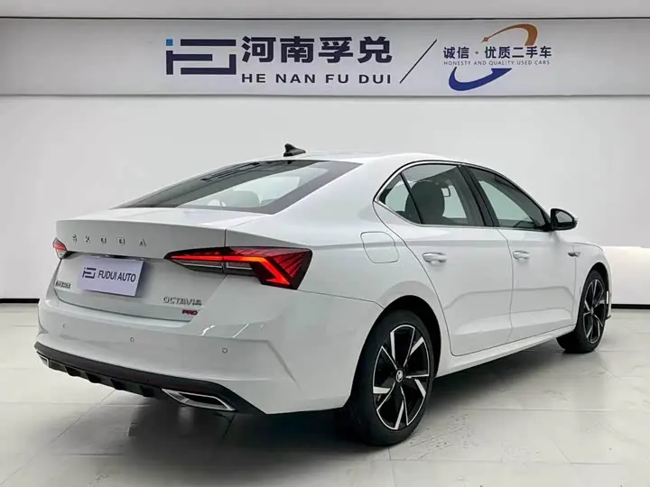 2023 Skoda Octavia Pro