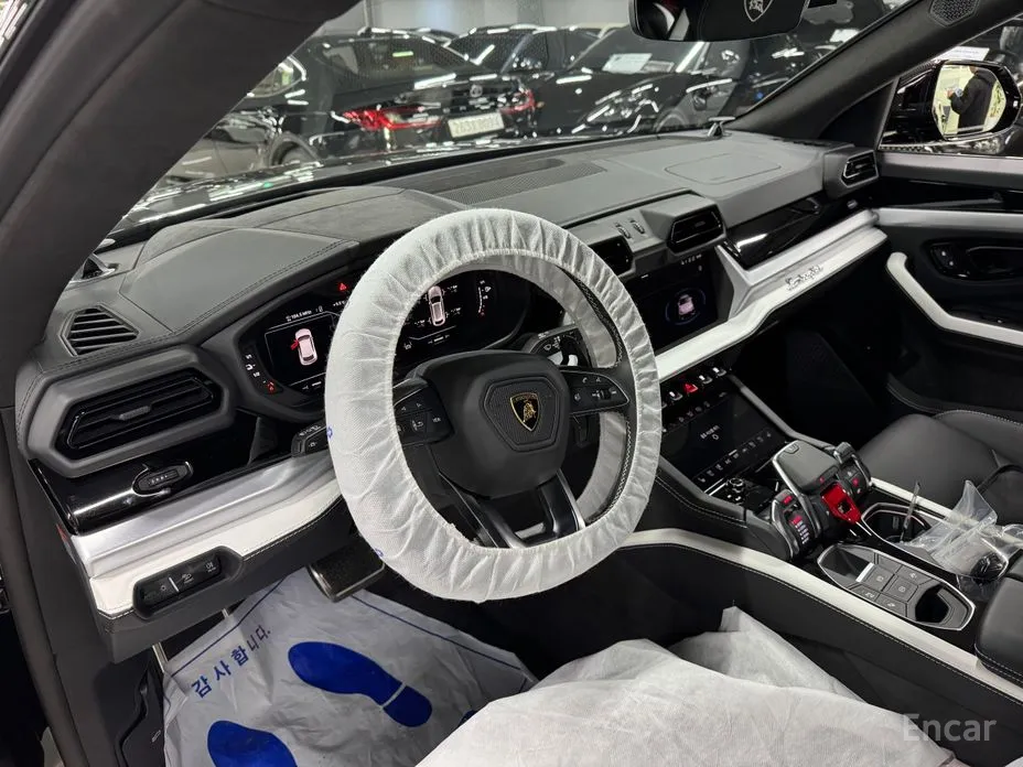 Lamborghini Urus 2018 4.0 V8 SE