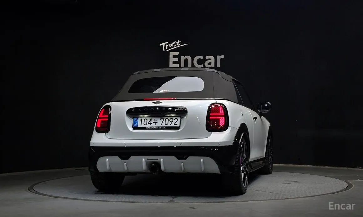 Mini Cooper Convertible 2025 JCW