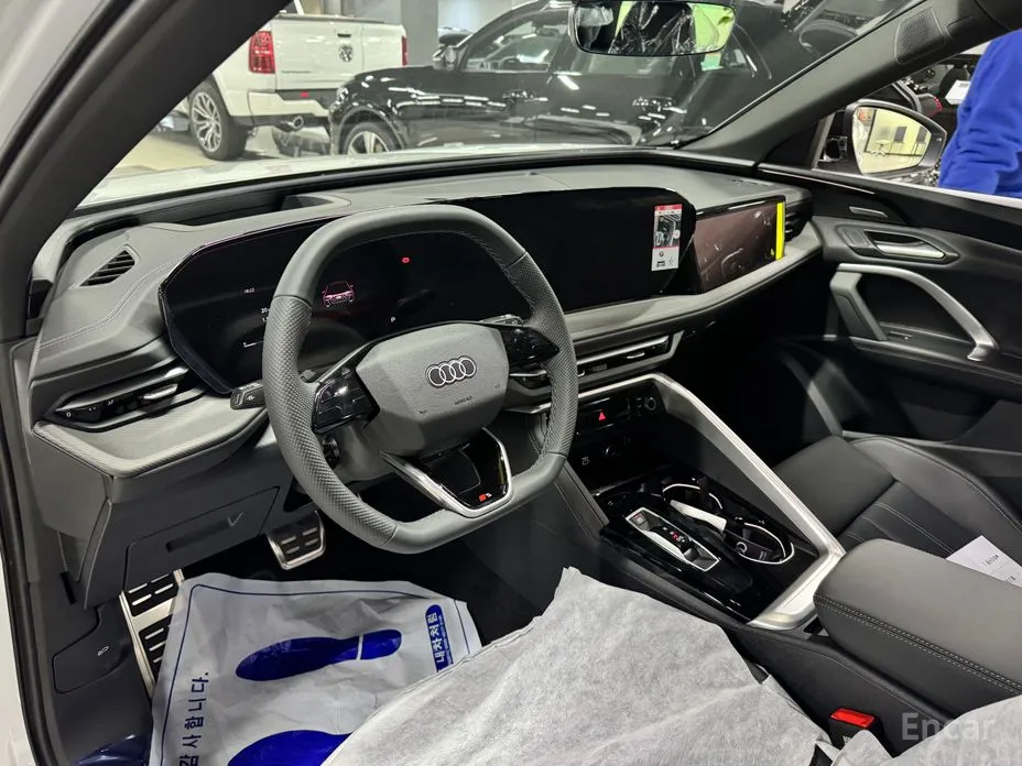 Audi Q5 2025 40 TDI Quattro S Line Black Edition