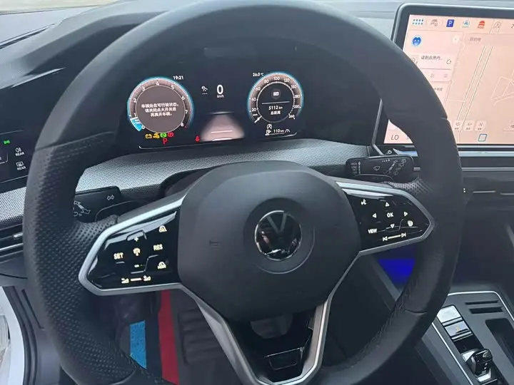 2025 Volkswagen Golf