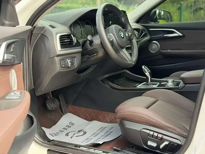 BMW 1 Series 2023 2023款 125i M运动曜夜版