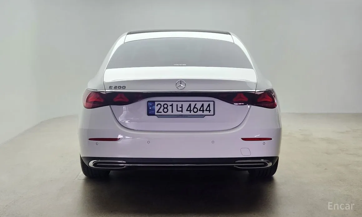 Mercedes-Benz E-Class 2024 E200 Avantgarde