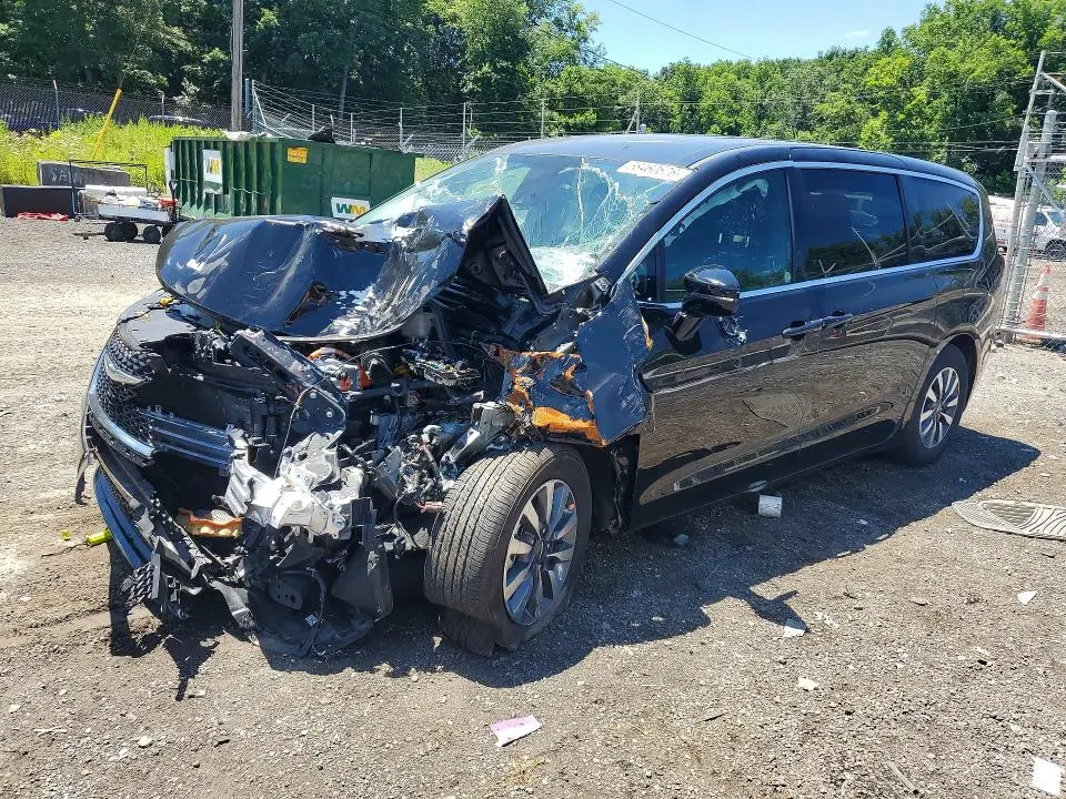 CHRYSLER PACIFICA 2025 VIN 2C4RC1S75SR573922