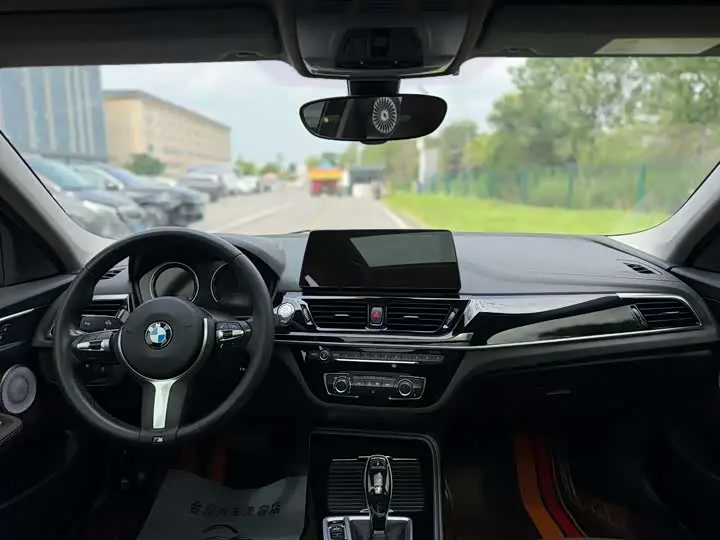 BMW 1 Series 2023 2023款 125i M运动曜夜版