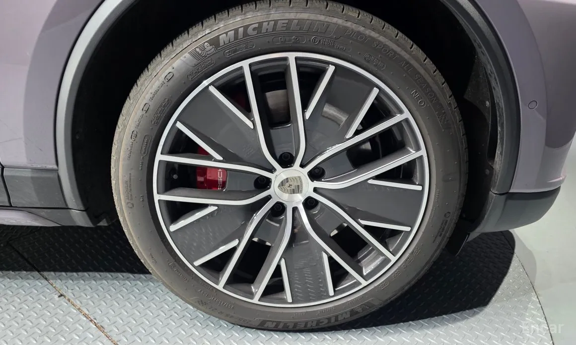 Porsche Macan 2024 Turbo