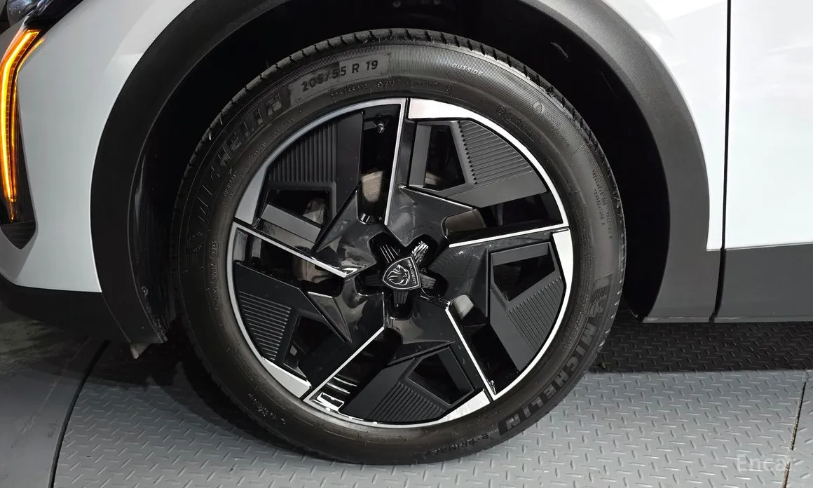 Peugeot 408 2023 1.2 Pure Tech GT