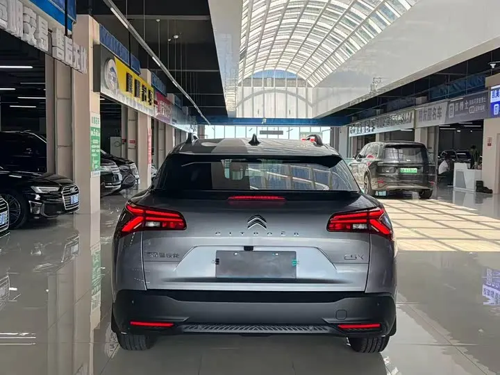 Citroen C5 X 2025 2025款 1.6T 海外版