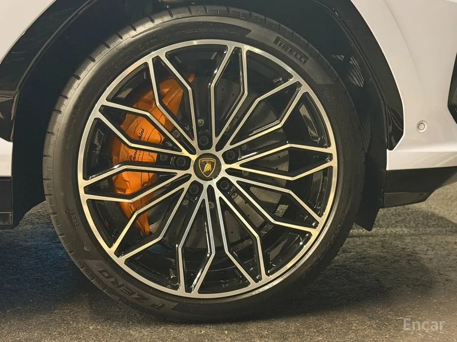 Lamborghini Urus 2018 4.0 V8 SE