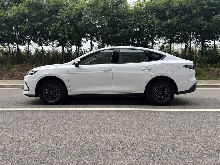 BYD Seal 05 DM-i Hybrid 2026 2026款 DM-i 128KM豪华型