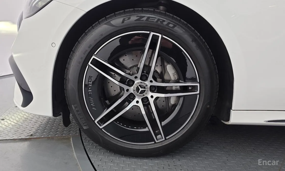Mercedes-Benz E-Class 2024 E200 AMG Line