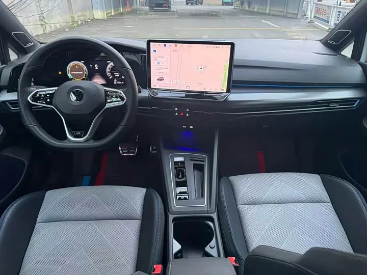 2025 Volkswagen Golf